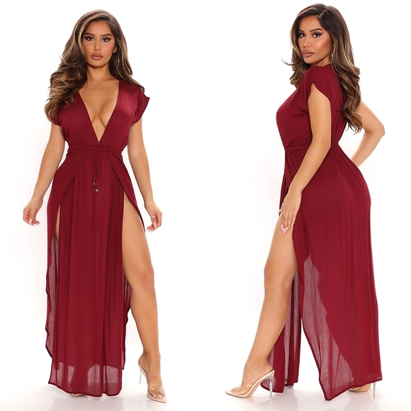Fashion Nova Dresses & Skirts - ❤️Fashion Nova Burgundy Slit Dress💎